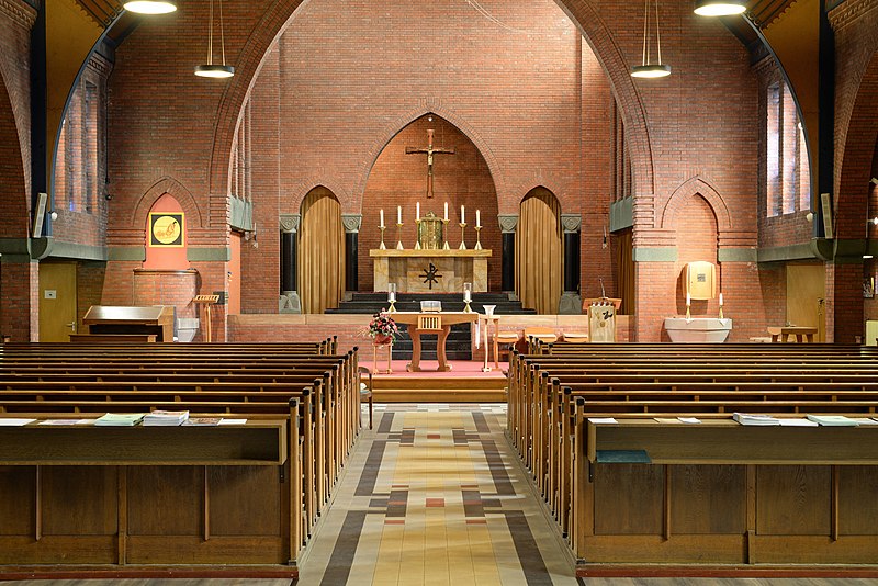 File:Interieur parochiekerk HH. Martelaren van Gorcum, Koog aan de Zaan.jpg