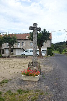 Fichier:Issarlès_-_Croix.JPG