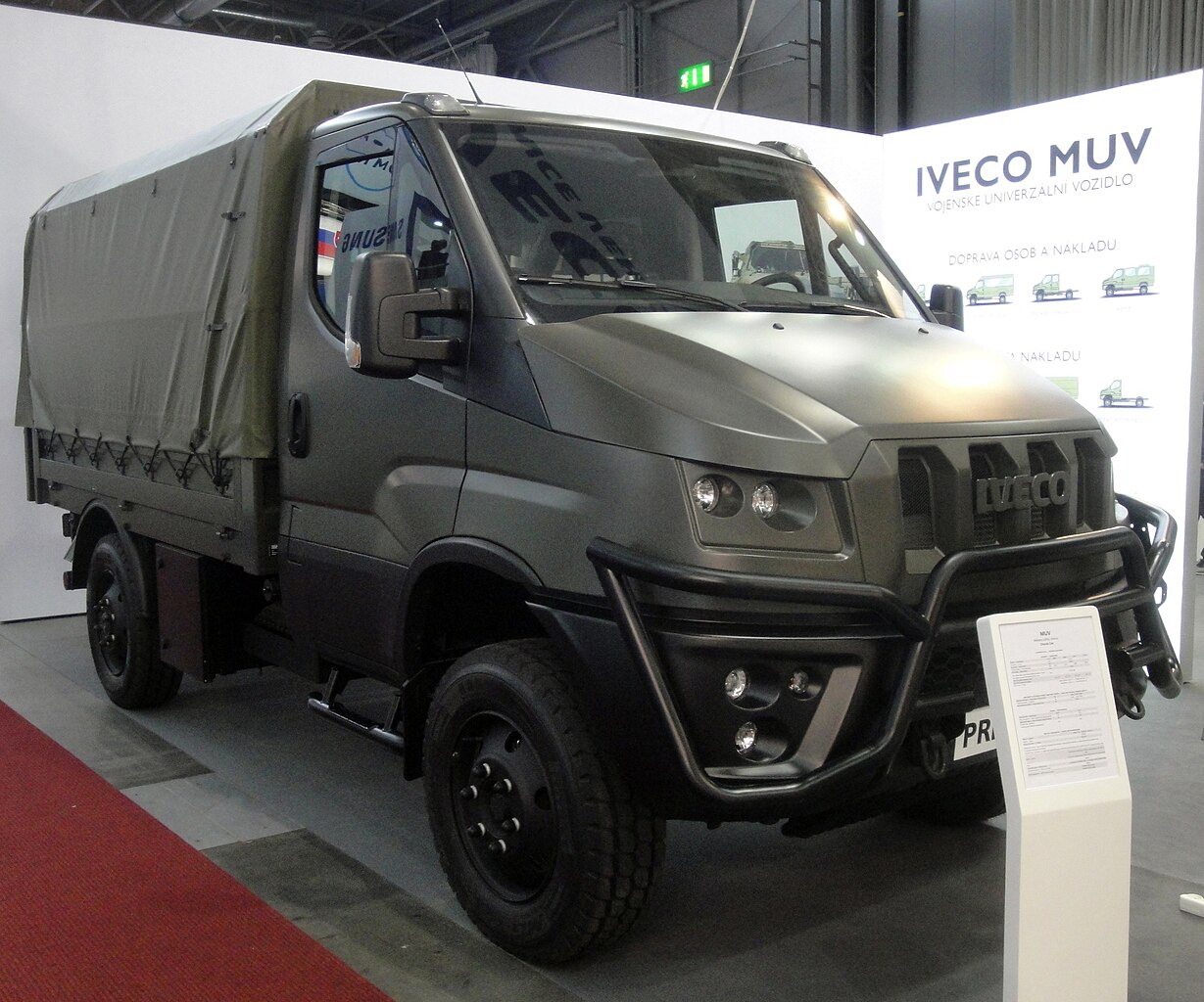 File:Iveco Daily pickup truck.jpg - Wikimedia Commons