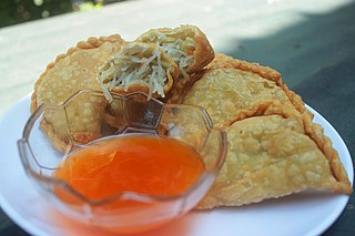 <span class="mw-page-title-main">Jalangkote</span> Indonesian traditional dumpling of Makassarese cuisine