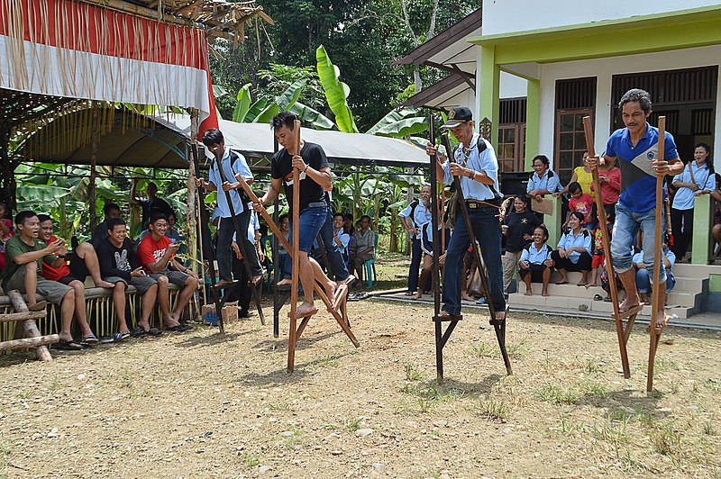 File:Kenje Dayak Deah.JPG