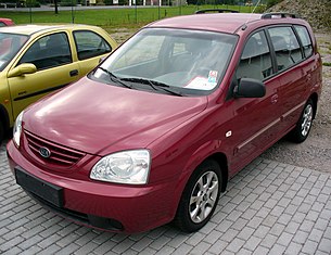 Kia Carens 1.8 LX Imperialrot.JPG