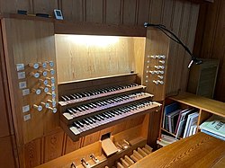 Kimito kyrkas orgel (spelbord).jpg