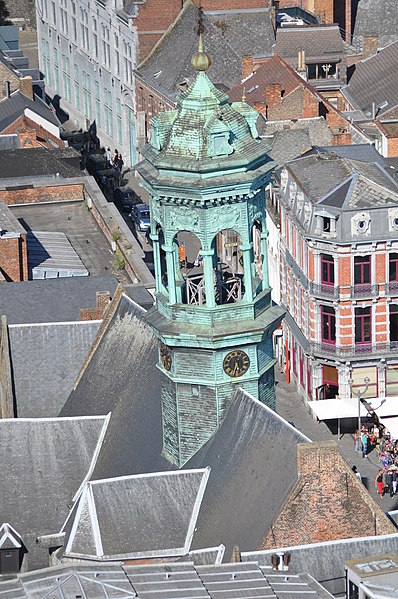 File:L'Hotel de Ville de Mons vue du beffroi.jpg