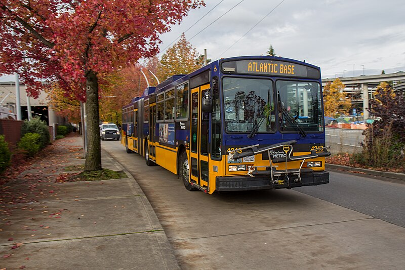 File:Last Day of the Breda Trolleybuses (30577732016).jpg