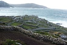 Walled leiras, in Muxia, Galicia. Leiras en Muxia.JPG