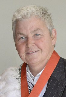 <span class="mw-page-title-main">Lynda Topp</span> Member of the Topp Twins in New Zealand (born 1958)