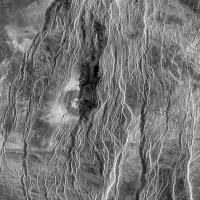 Magellan - Balchův kráter mgn c130n279 1.gif