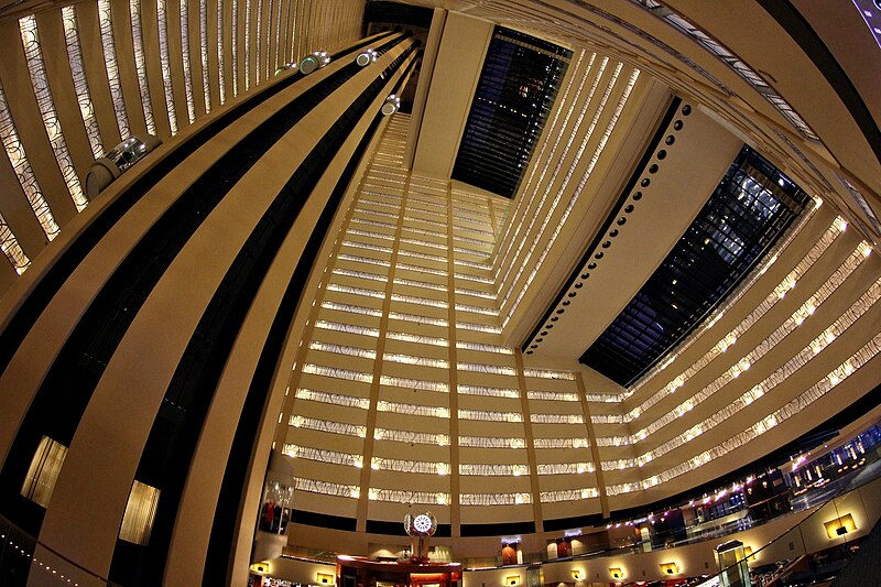 File:Marriott Marquis New York.jpg