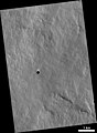 Jaskinia na Marsie („Jeanne”) widziana przez Mars Reconnaissance Orbiter