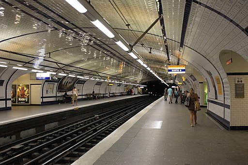 Metro Paris - Ligne 12 - Concorde