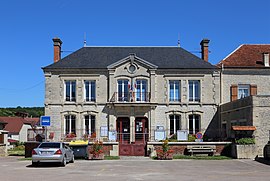 The town hall in Meurville