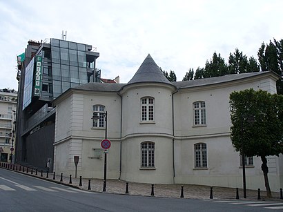How to get to Musée Français de la Carte à Jouer with public transit - About the place