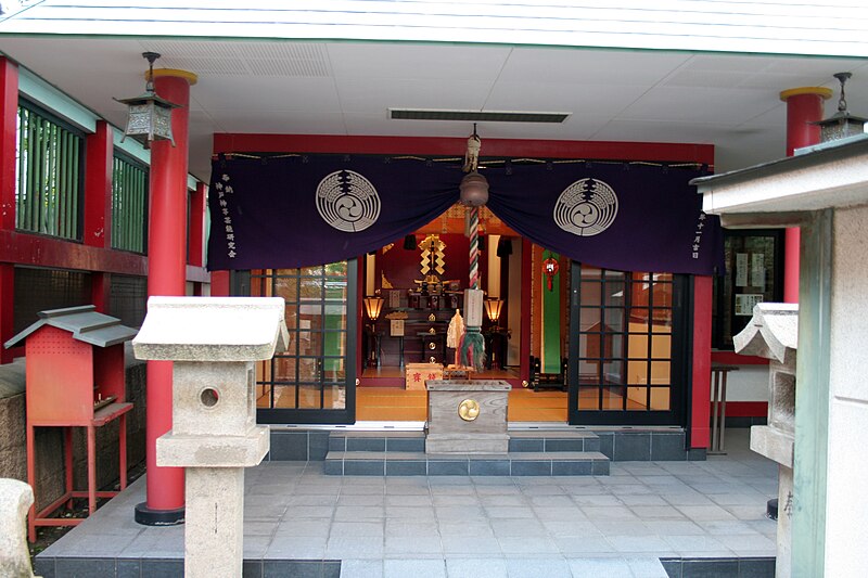 File:Ninomiya-Jinja Oct09 07.jpg