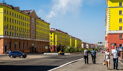 Норильск улицы города. Норильск улица Ленина. Норильск Центральная улица. Норильск центр города. Норильск лето.