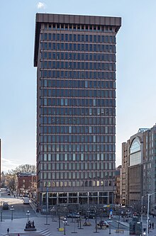 Office Building 800 Place D’youville.jpg