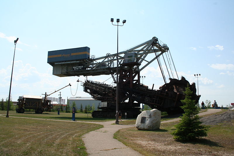 File:Oil Sands Discovery Centre 1.jpg
