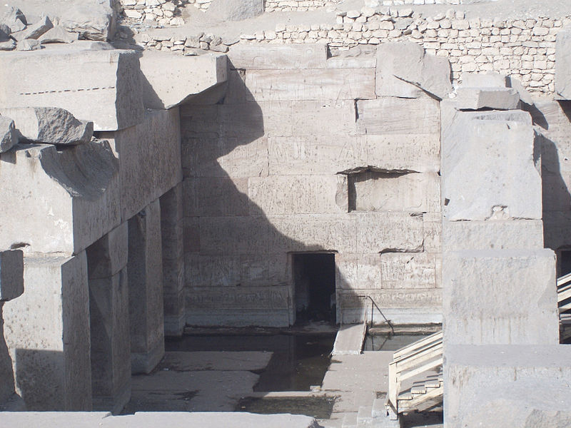 File:Osireion at Abydos (VII).jpg