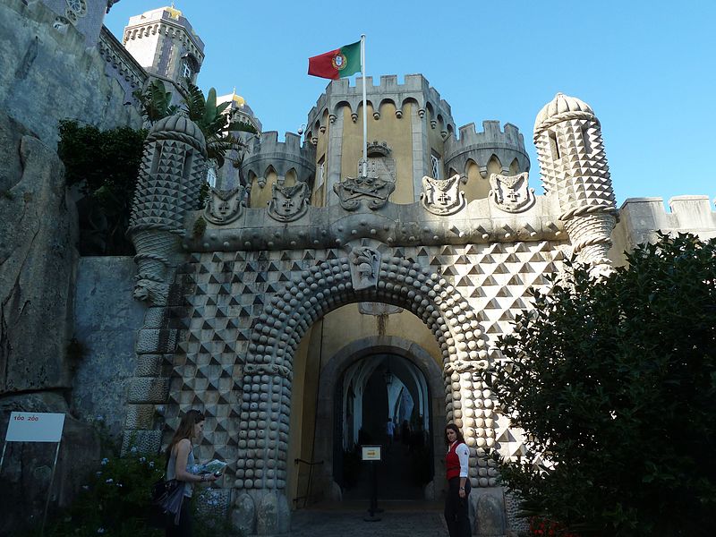 File:Palácio da Pena (21923301193).jpg