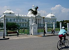 Palacio presidencial de Haiti.jpg