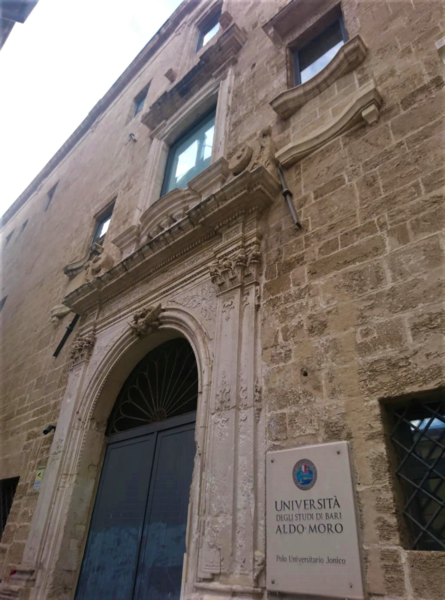 File:Palazzo D'Aquino di Taranto.png