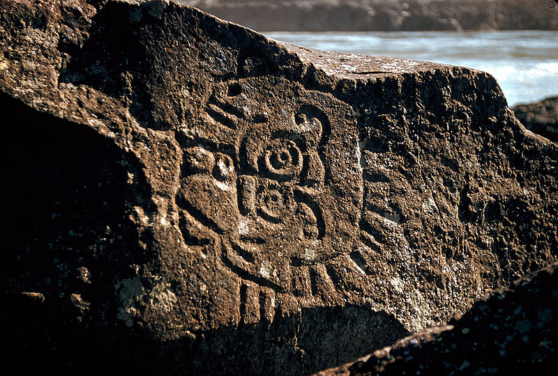 File:Petroglyphs in the Columbia River Gorge.jpg