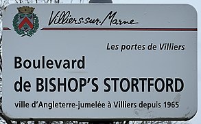 Plaque du boulevard de Bishop's Stortford (devenu boulevard Joséphine Baker en 2022).