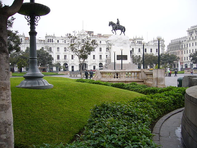 File:2017 Lima - Club Nacional en la Plaza San Martín.jpg - Wikipedia