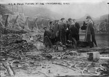 Giants players inspecting the burned ruins at the Polo Grounds, April 14, 1911 Polo Grounds Fire.jpg