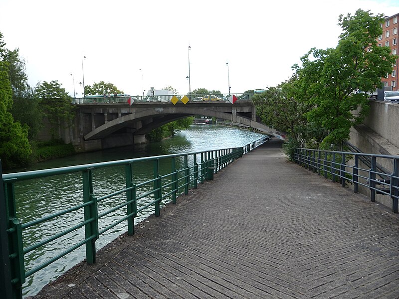 File:Pont de Joinville over the Marne River 2015-05-20.jpg