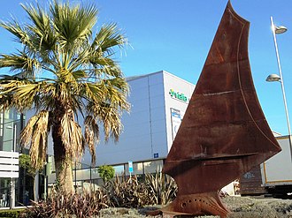 Pontevedra Capital Escultura Barco Velero.jpg