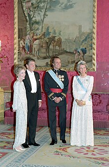 President Ronald Reagan and Nancy Reagan with King Juan Carlos I and Queen Sophia.jpg