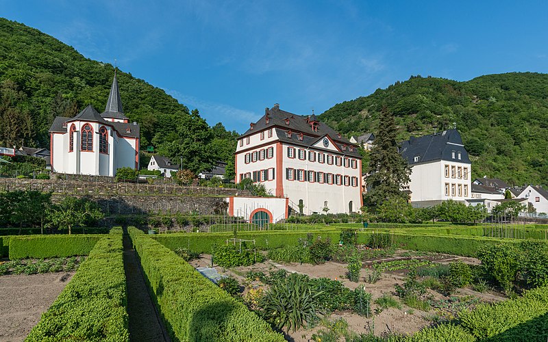 File:Propsteigarten, Hirzenach 20150514 1.jpg