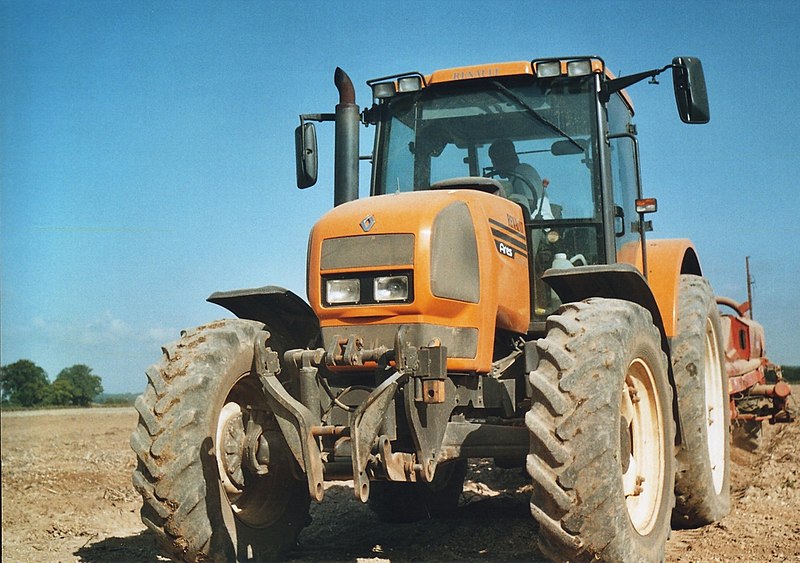 File:Renault Ares tractor.jpg