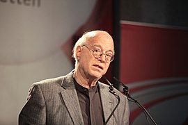   Richard Sennett (22 articles)