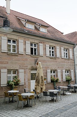 Roth, Kirchplatz 8, 001