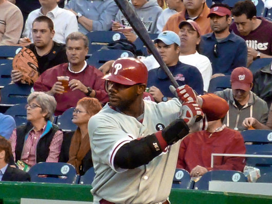 Howard at bat during a Phillies game