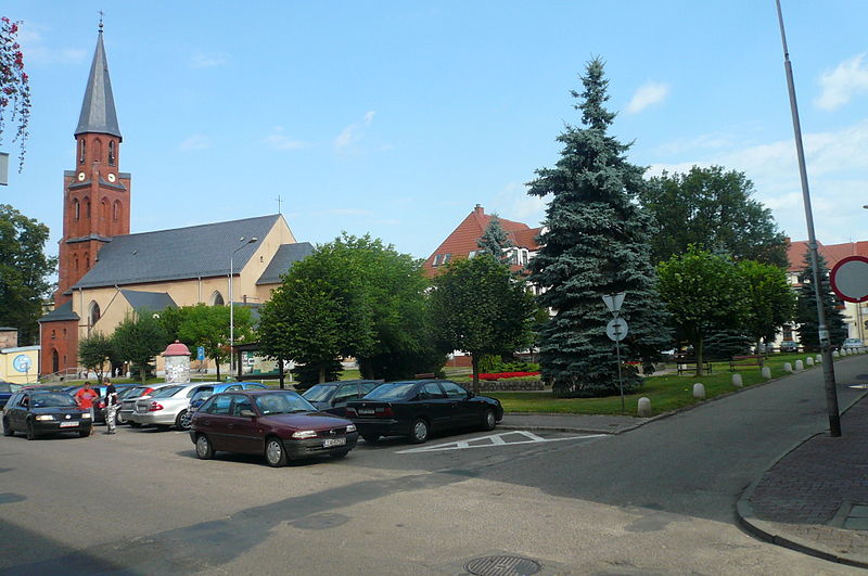 File:Rynek Złocieniec.jpg