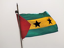 Sao Tome Flag 3 (16248956045).jpg