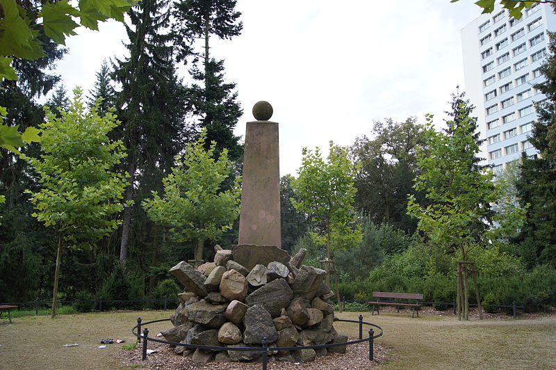 File:Schoepferdenkmal Frankfurt Oder 24.08.2014 09-42-01.JPG