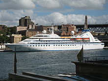 Seabourn Spirit in der Sydney Cove 2006