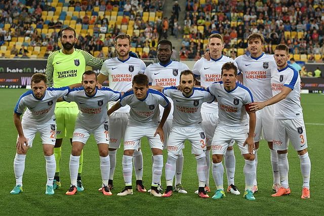 Starting line-up before play-off round 2nd leg encounter against Shakhtar Donetsk on 25 August 2016