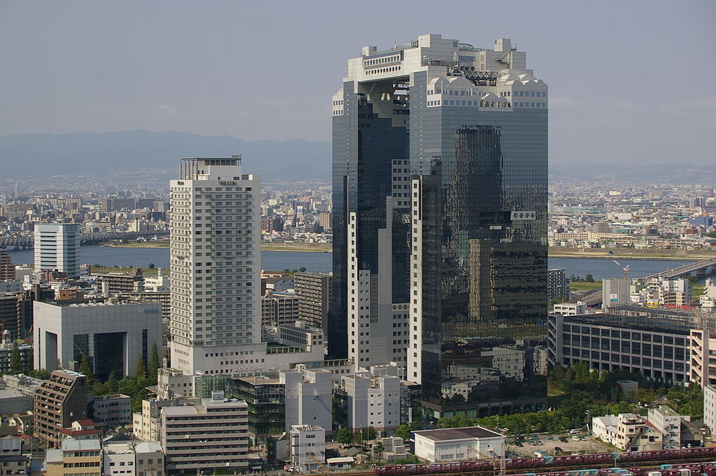 Shin-Umeda-City-01