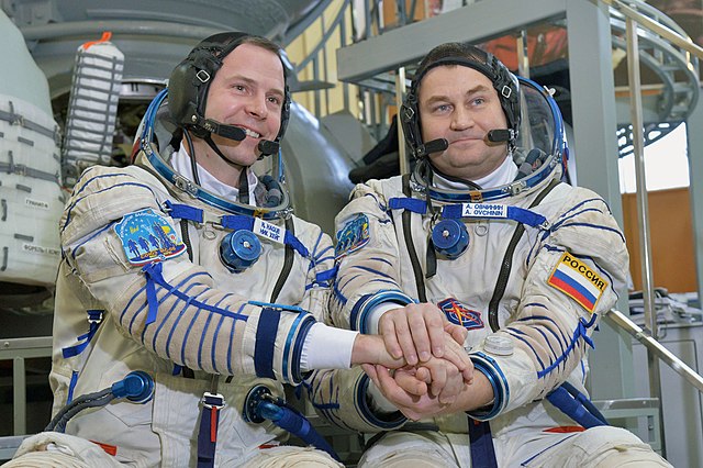 Hague (left) and Ovchinin (right)Soyuz programme (Crewed missions)← Soyuz MS-09Soyuz MS-11 →