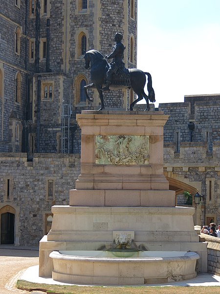 File:Statue équestre Charles II Windsor 1.jpg