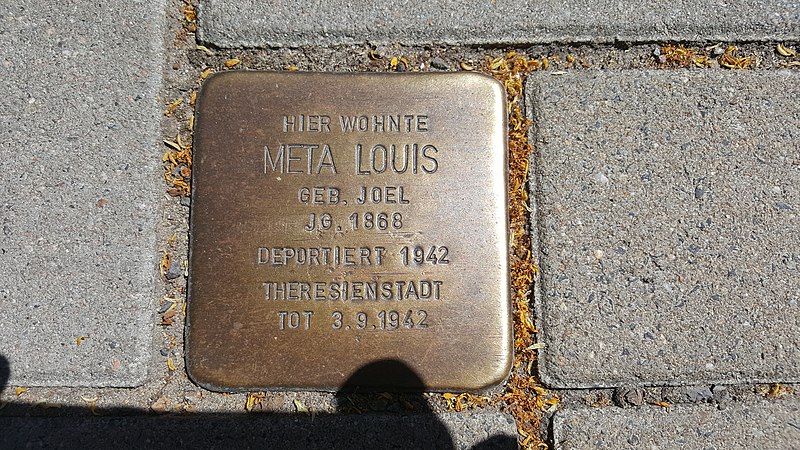 File:Stolperstein Meta Louis.jpg