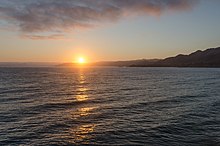 Terbenam di San Luis Obispo Bay, dekat Pismo Beach 20110805 1.jpg