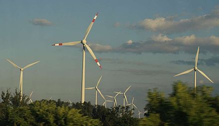 Éoliennes vers Győr (Győr-Moson-Sopron)
