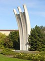 Tempelhof - Luftbrueckendenkmal (Air Bridge Memorial) - geo.hlipp.de - 29373.jpg