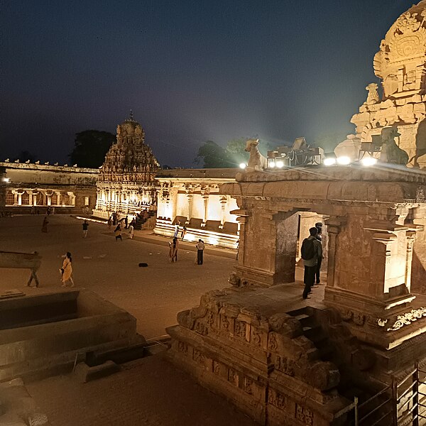 File:Thanjavur Big Temple complex.jpg